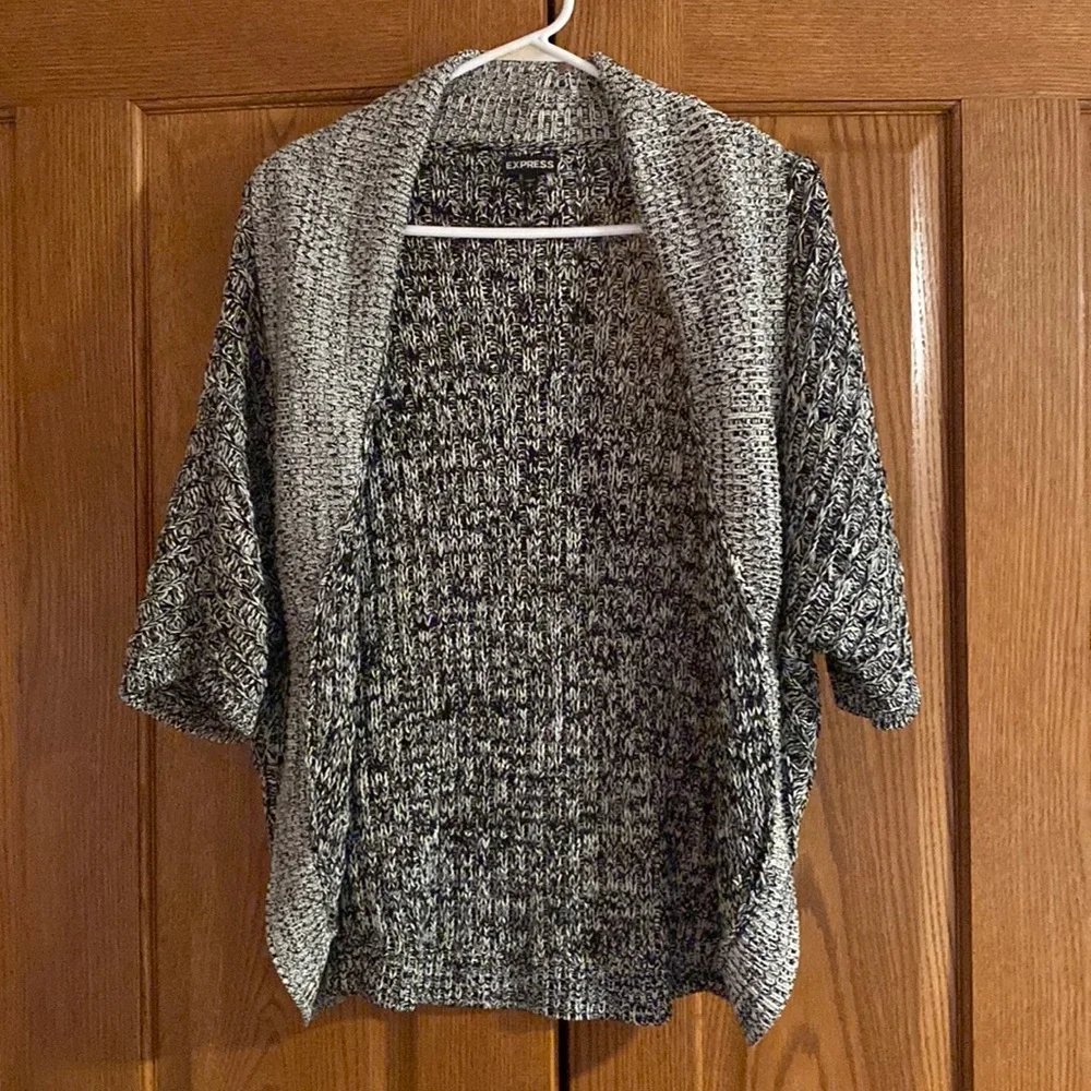 Express sweater - Picture 1 of 3